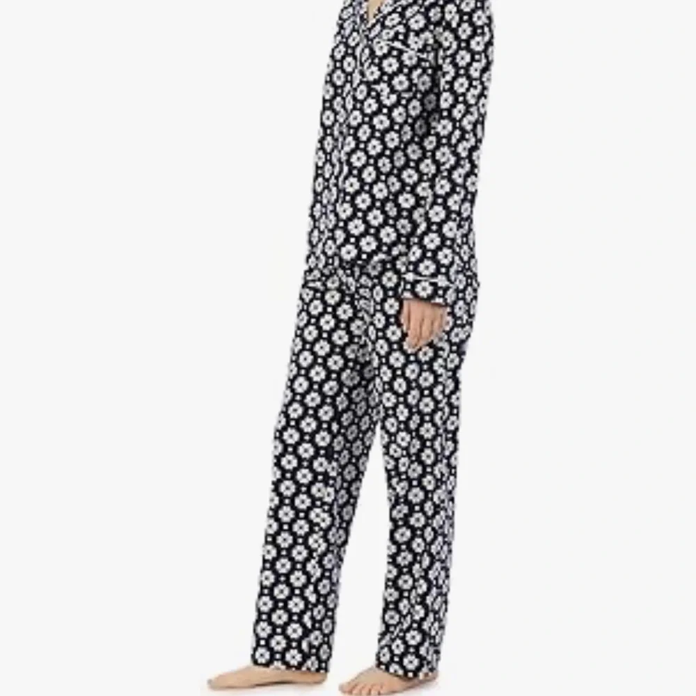 Kate Spade New York Long Sleeve Flannel Notch PJ Set size medium